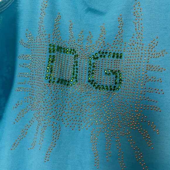 Top - Picture 2 of 3